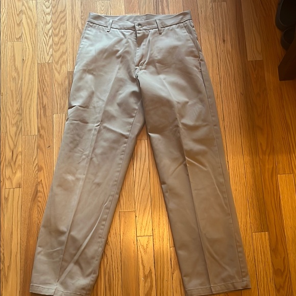 Tan Chinos Classic Flat-Front Design - Picture 1 of 3